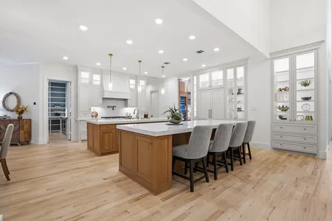 $3,990,000 | 31 Hollymead Drive, The Woodlands, TX 77381