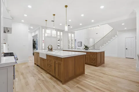 $3,990,000 | 31 Hollymead Drive, The Woodlands, TX 77381