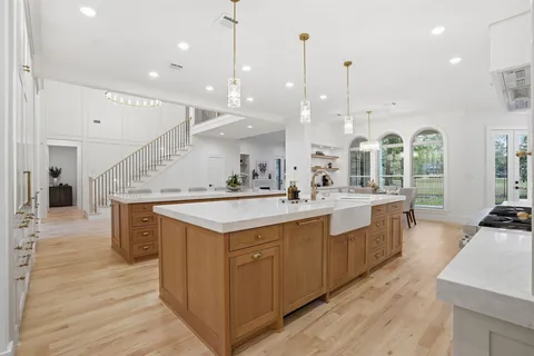 $3,990,000 | 31 Hollymead Drive, The Woodlands, TX 77381