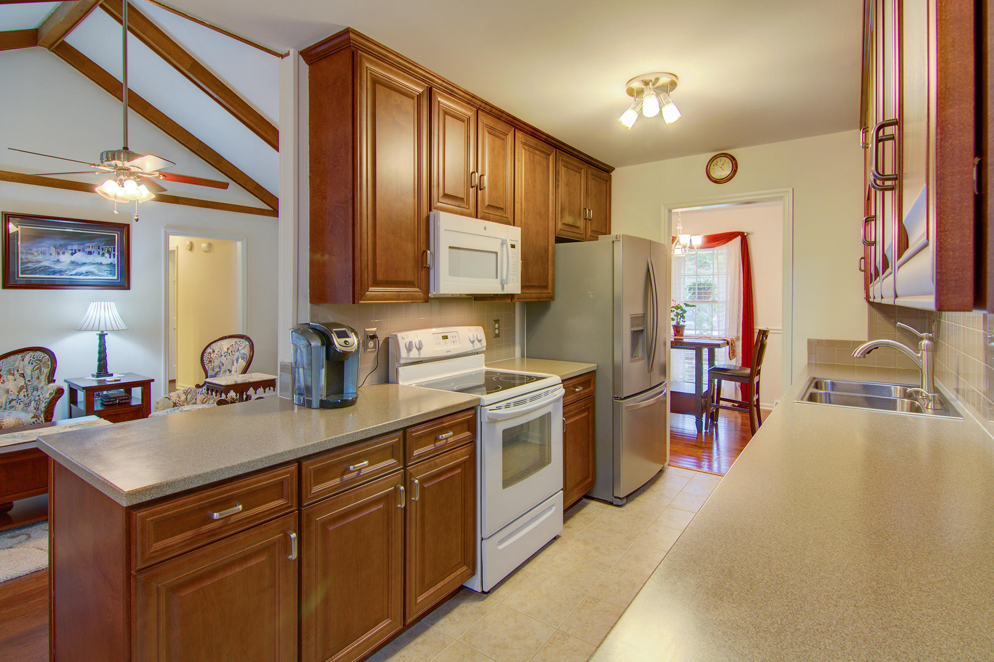 1542 Longview Road Mount Pleasant, SC 29464 - Photo 15 of 38 10