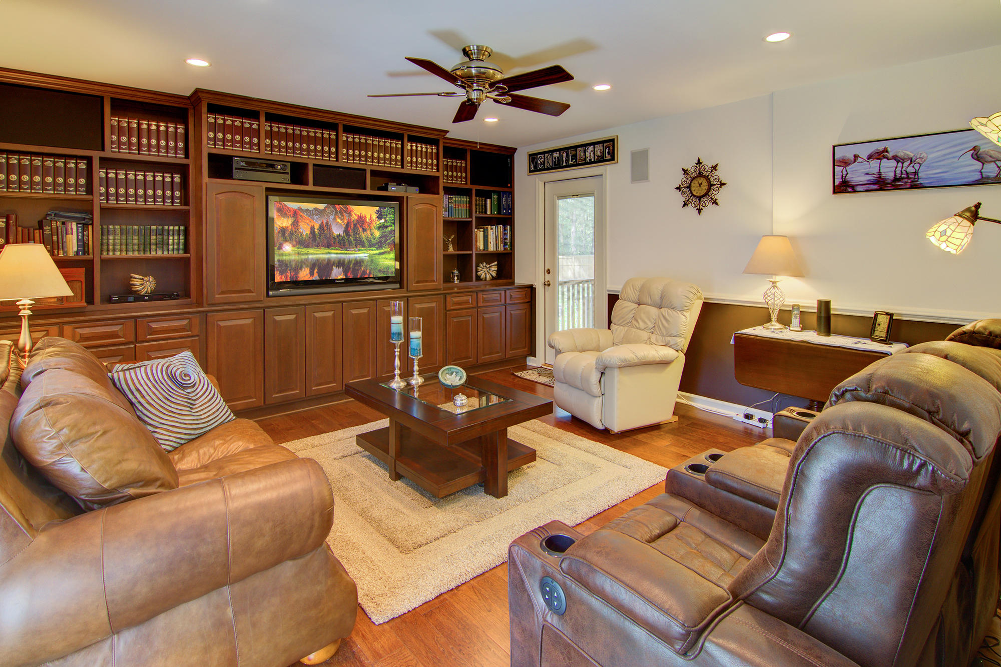 1542 Longview Road Mount Pleasant, SC 29464 - Photo 3 of 38 14