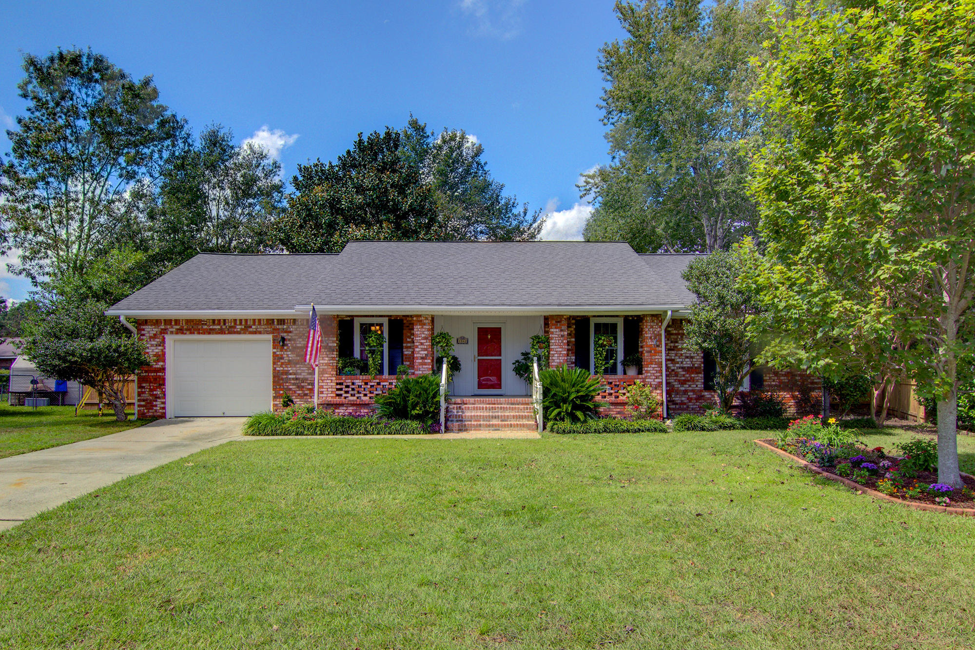1542 Longview Road Mount Pleasant, SC 29464 - Photo 9 of 38 1