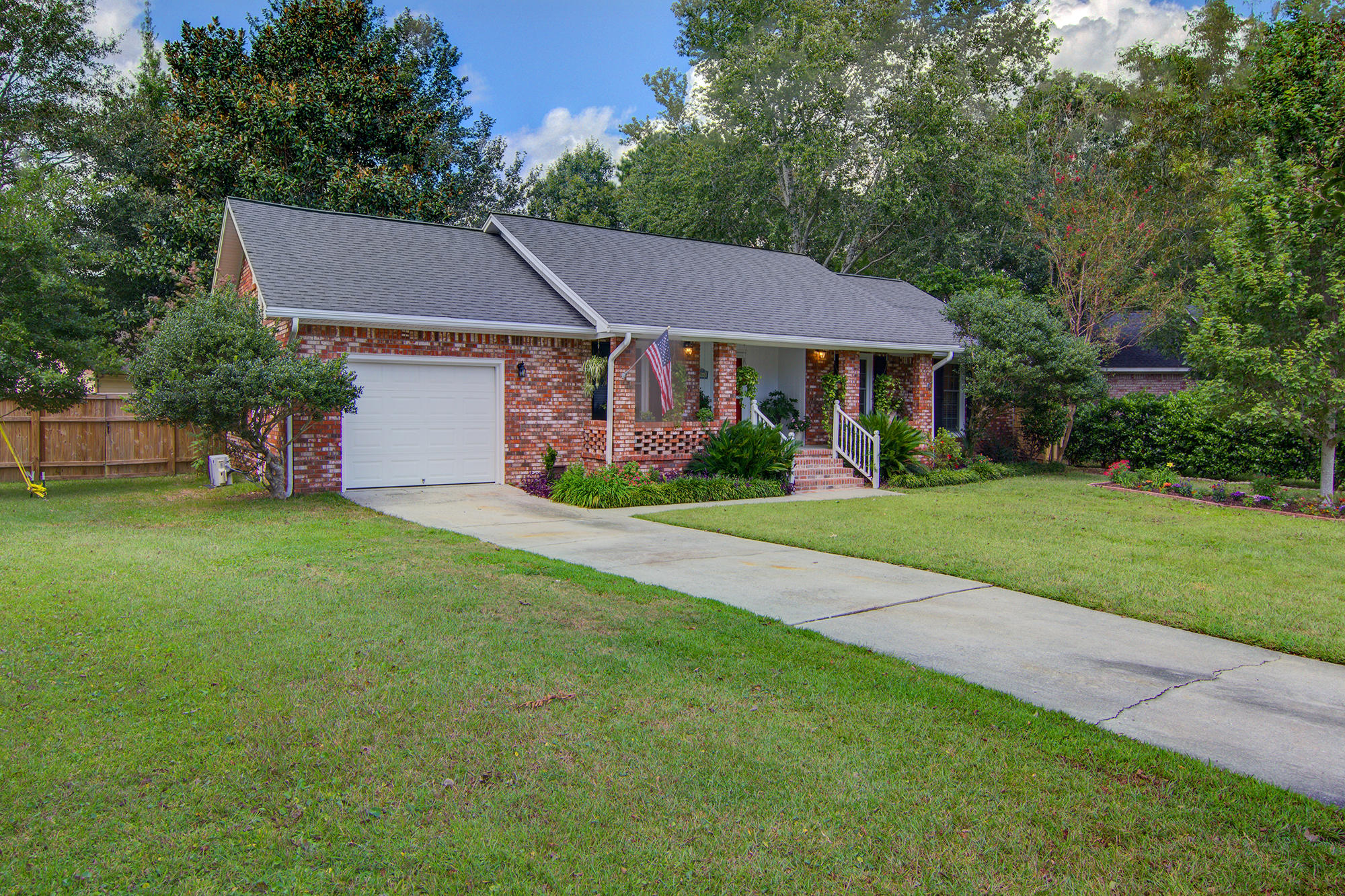 1542 Longview Road Mount Pleasant, SC 29464 - Photo 10 of 38 2
