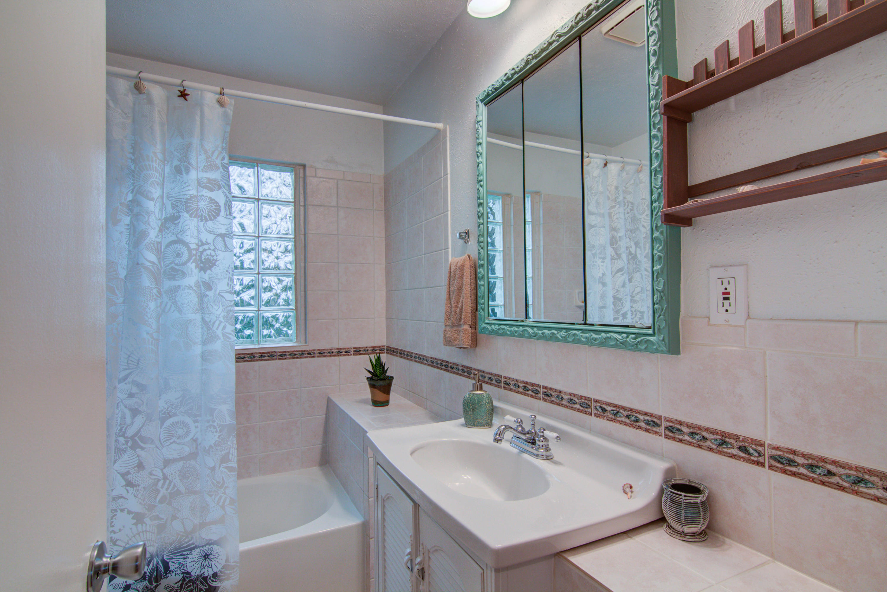 2427 Tillett Road Southwest Roanoke, VA 24015 - Photo 6 of 21 IMG_6804_5_6_7_8
