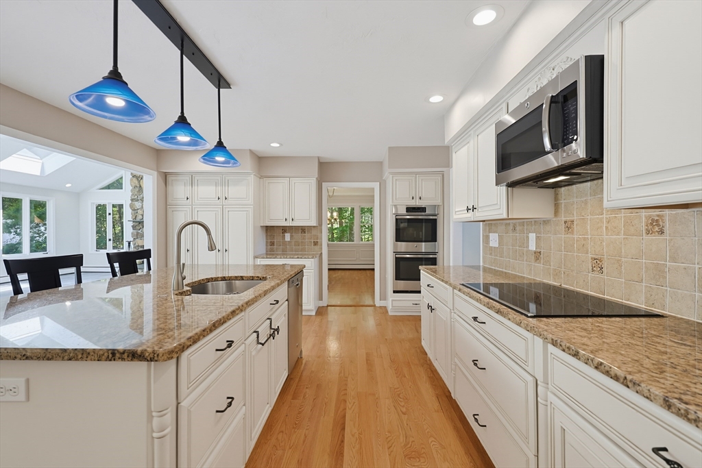 8 Turner Hill Road Medfield, MA 02052 - Photo 7 of 42