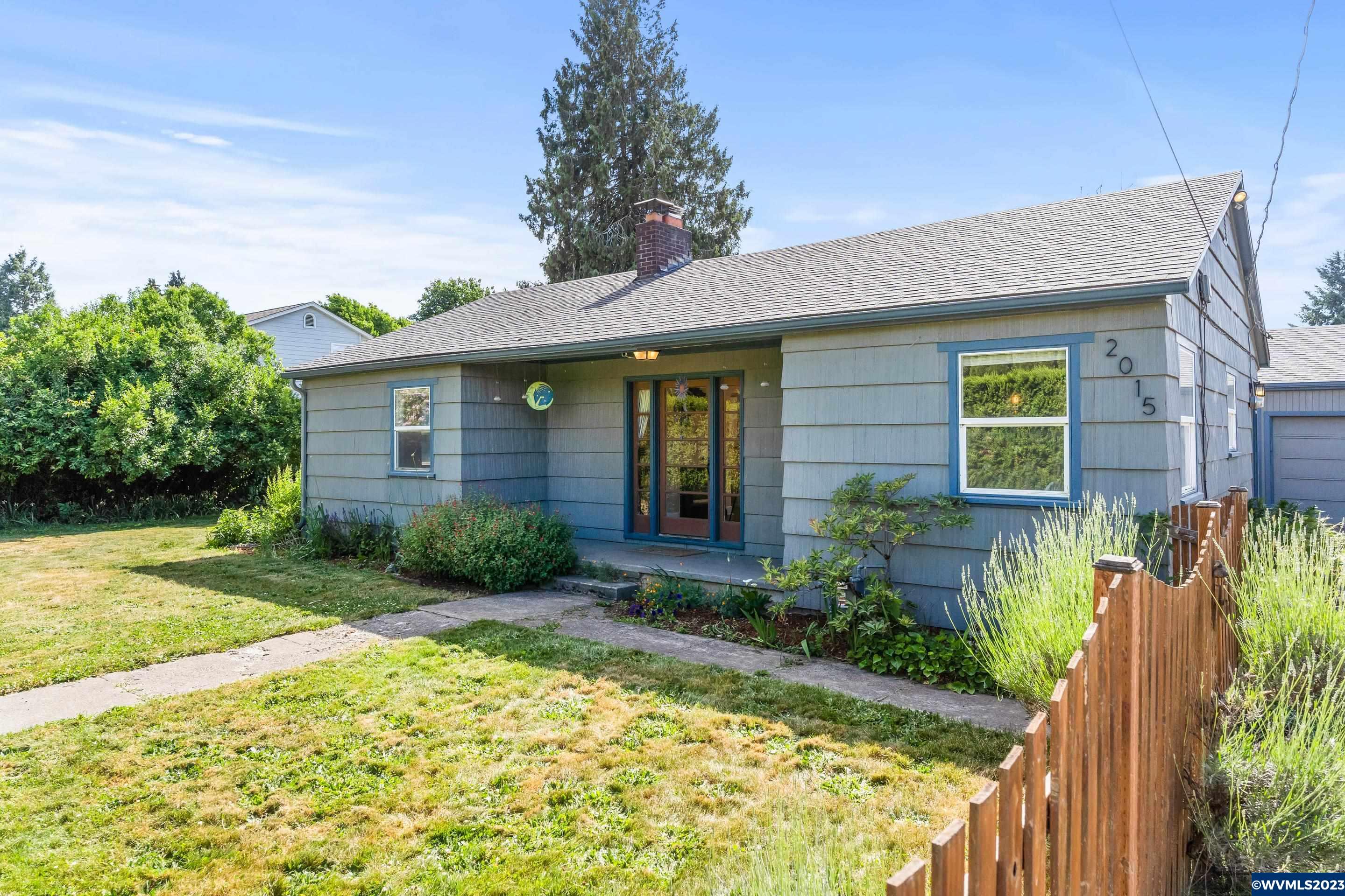 2015 Hoffman Road Northeast Salem, OR 97305 - Photo 1 of 29