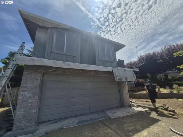 $389,000 | 6924 Southeast 116th Avenue, Portland, OR 97266