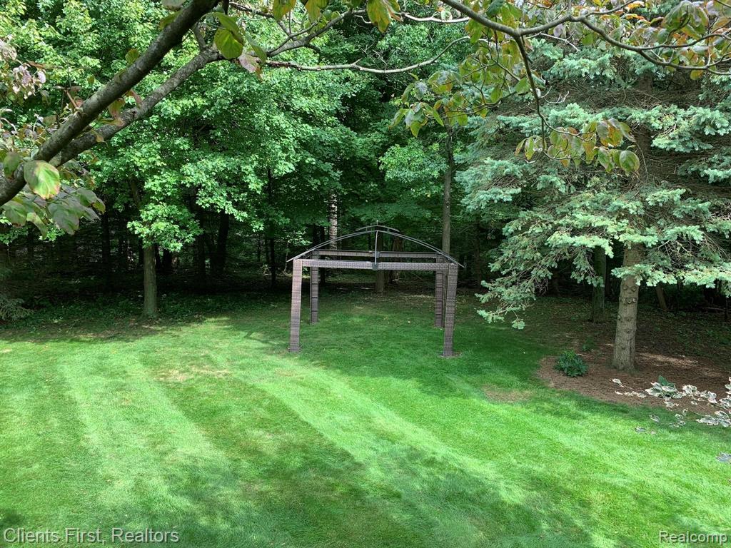 31231 Country Ridge Circle Farmington Hills, MI 48331 - Photo 13 of 73