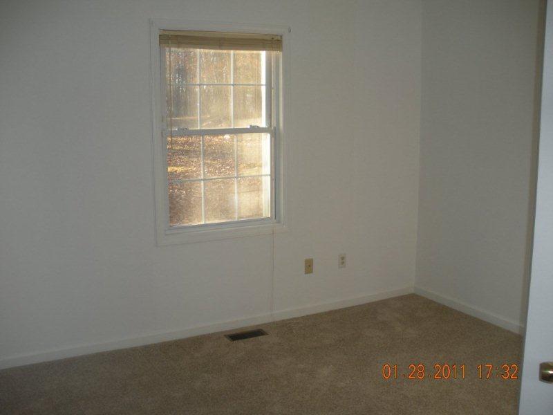 1226 Wapiti Run Road Moneta, VA 24121 - Photo 8 of 9 Bedroom