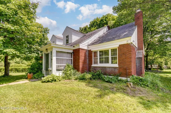 $274,000 | 55 Crescent Avenue, Amsterdam, NY 12010