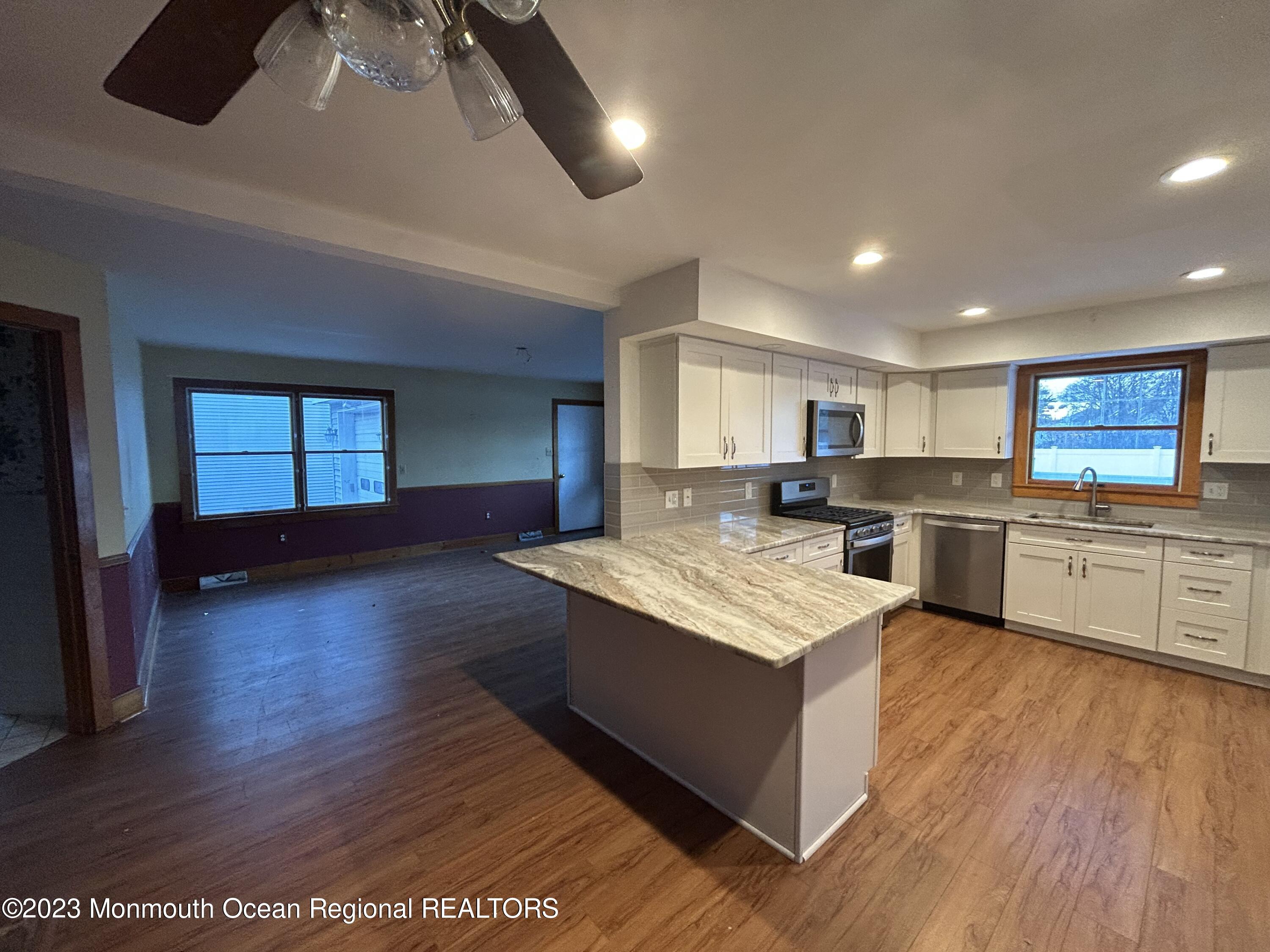 709 Howe Street Point Pleasant, NJ 08742 - Photo 3 of 24 Photo Dec 18 2023, 4 04 27 PM