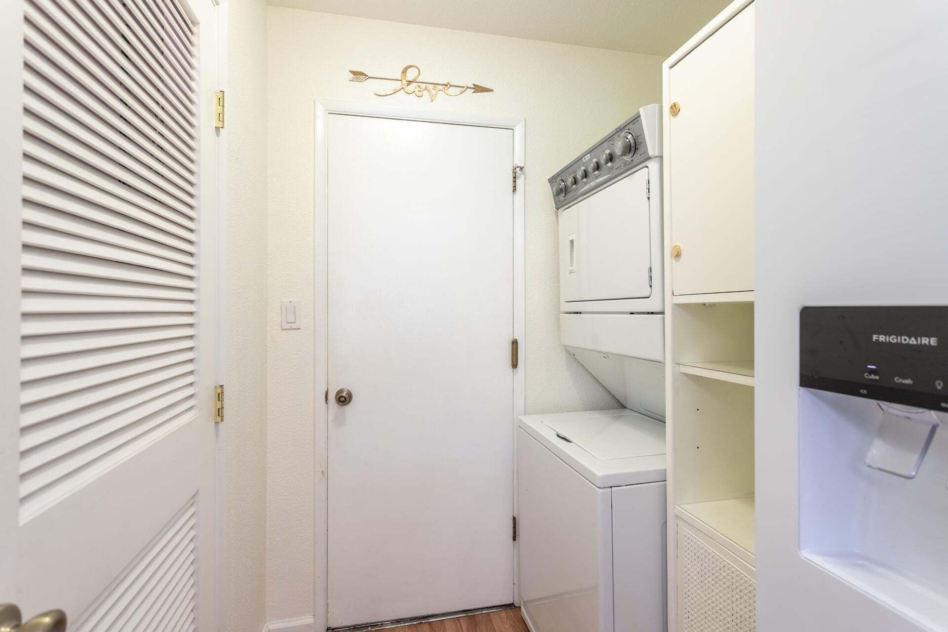 1937 Bechelli Lane Redding, CA 96002 - Photo 19 of 48 Laundry Room