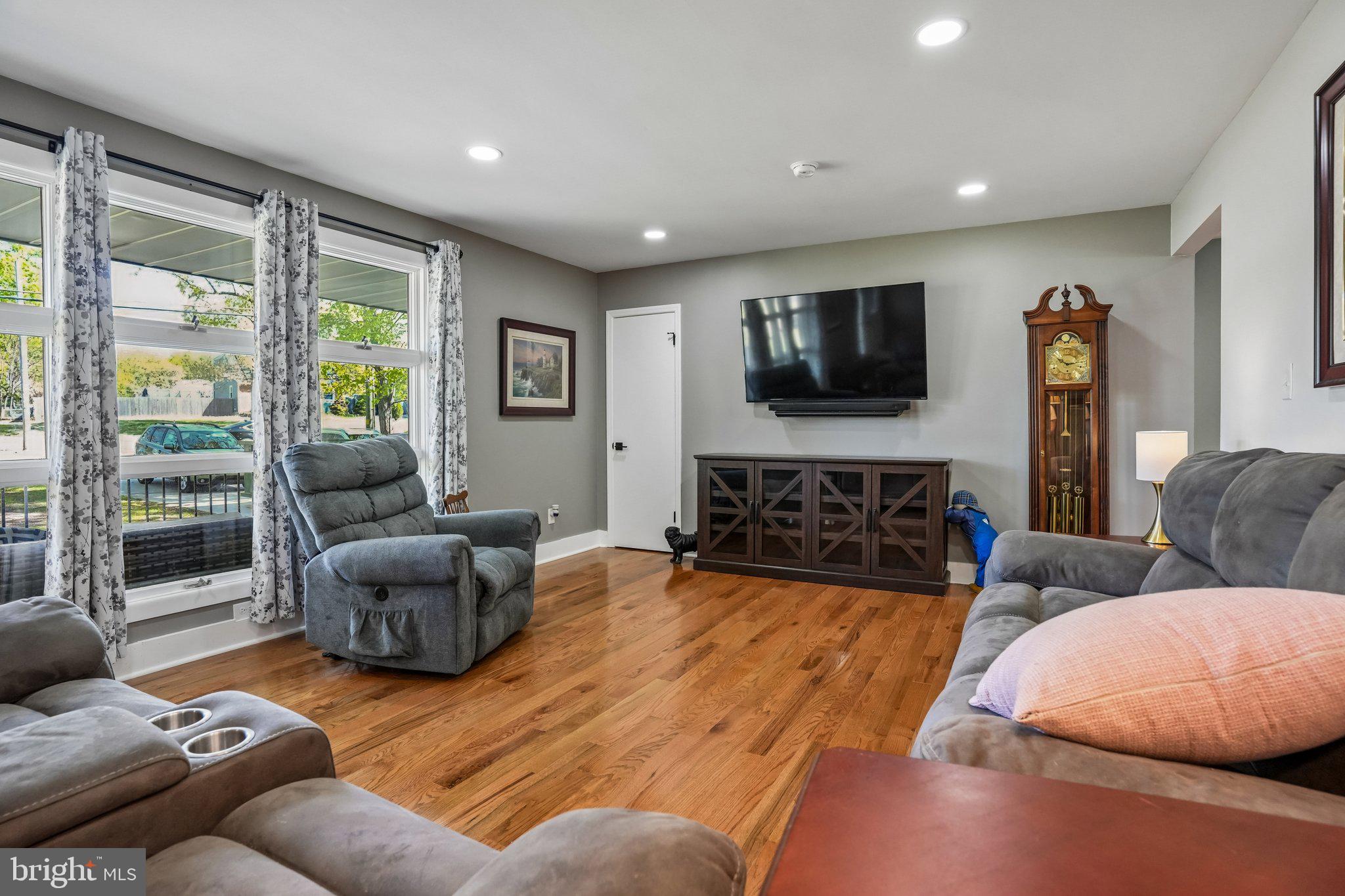 2315 Garwood Road Sicklerville, NJ 08081 - Photo 7 of 33 Cozy living space with natural light.