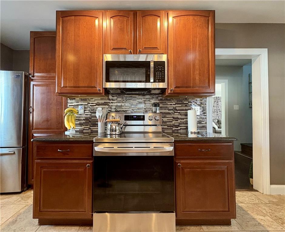 113 Briercliff Road Beaver Falls, PA 15010 - Photo 9 of 39