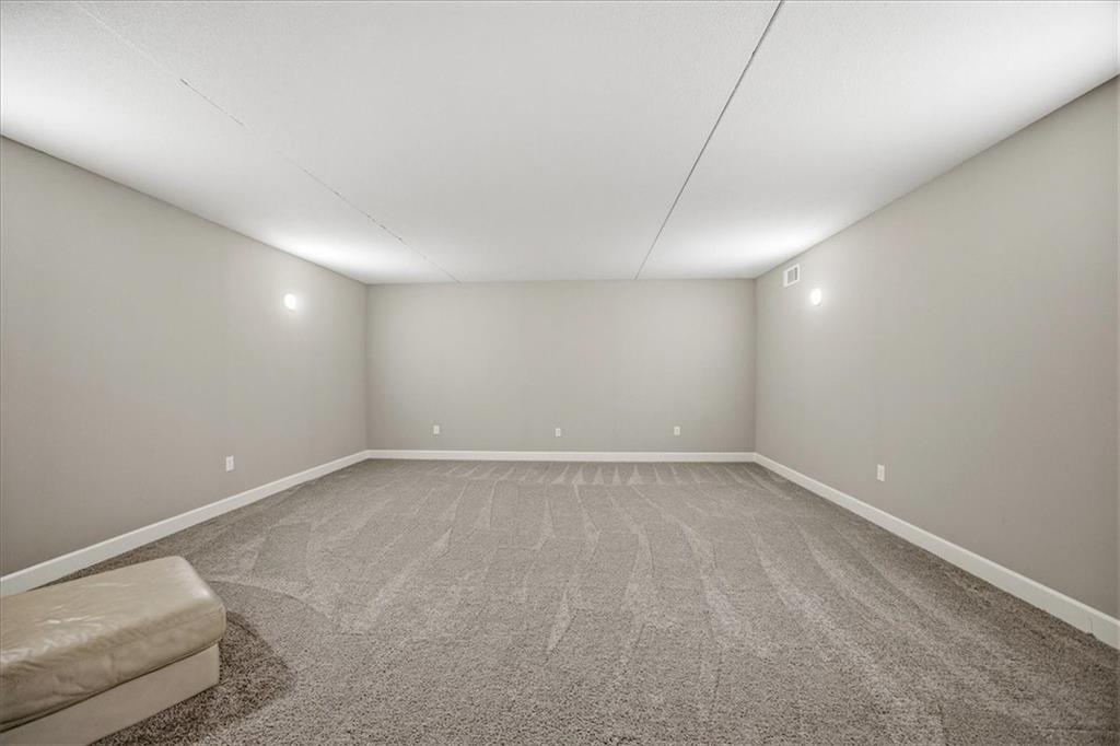 9784 Houston Street Lenexa, KS 66227 - Photo 42 of 64