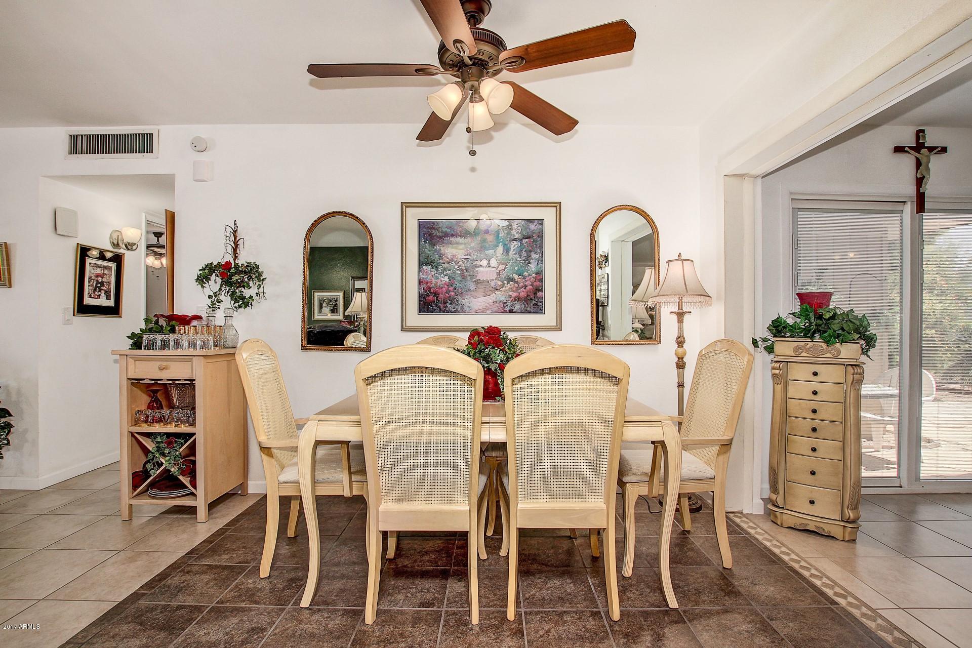 11081 West Frontier Drive Sun City, AZ 85351 - Photo 8 of 24 Eat-In Kitchen