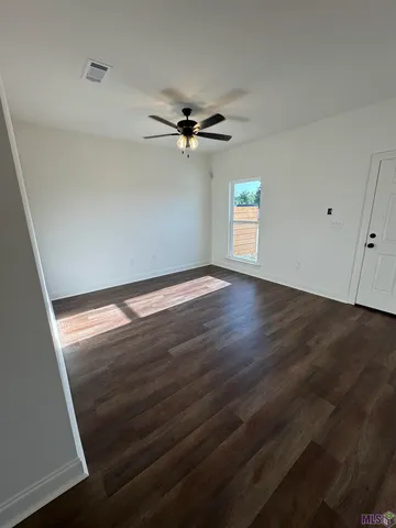 $1,400 | 30024 King Street, Unit D, Walker, LA 70785