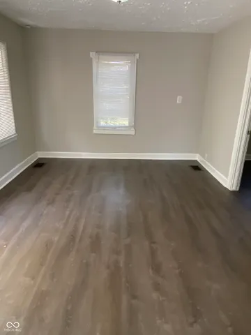 $1,095 | 2373 North Oxford Street, Indianapolis, IN 46218