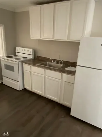 $1,095 | 2373 North Oxford Street, Indianapolis, IN 46218