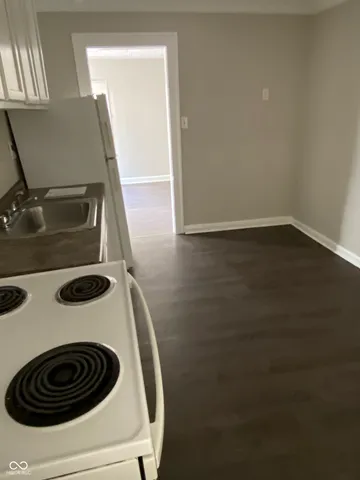 $1,095 | 2373 North Oxford Street, Indianapolis, IN 46218