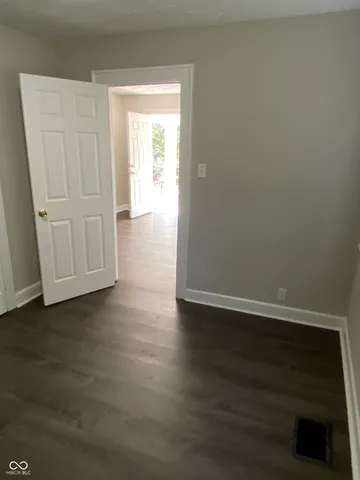 $1,095 | 2373 North Oxford Street, Indianapolis, IN 46218