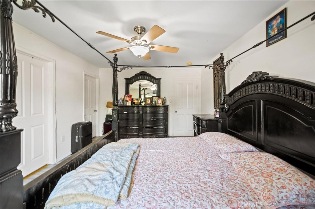 14661 Oak Road Sylmar, CA 91342 - Photo 28 of 41