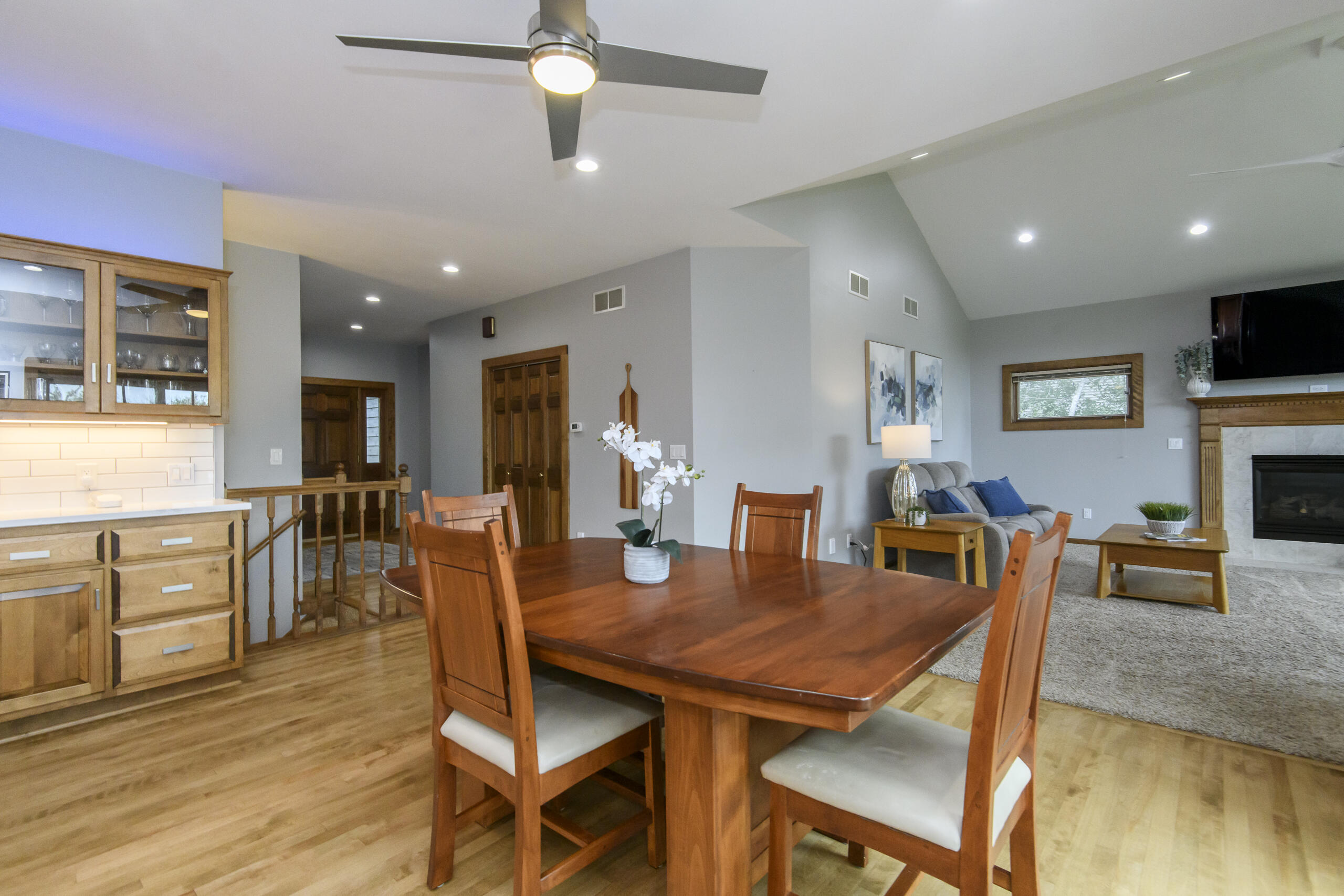 1326 Two Rivers Court Mukwonago, WI 53149 - Photo 57 of 66 Kitchen & dining area