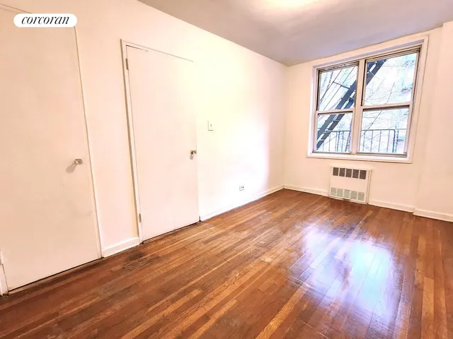 $245,000 | 1475 Thieriot Avenue, Unit 3E | Stratton Park