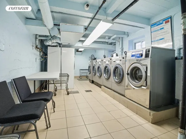 $245,000 | 1475 Thieriot Avenue, Unit 3E | Stratton Park