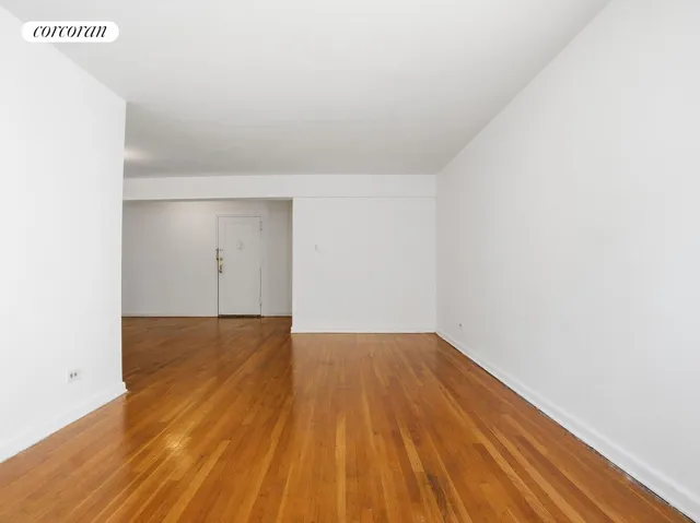 $245,000 | 1475 Thieriot Avenue, Unit 3E | Stratton Park