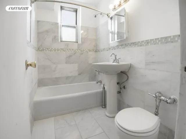 $245,000 | 1475 Thieriot Avenue, Unit 3E | Stratton Park