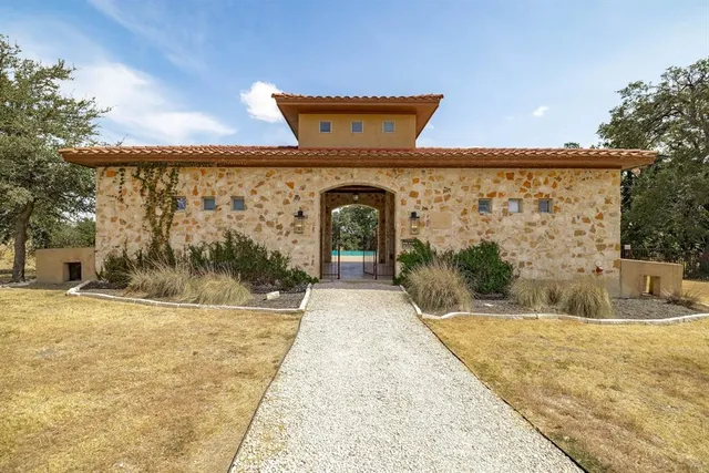 $199,999 | 104 Strada Luca, Florence, TX 76527