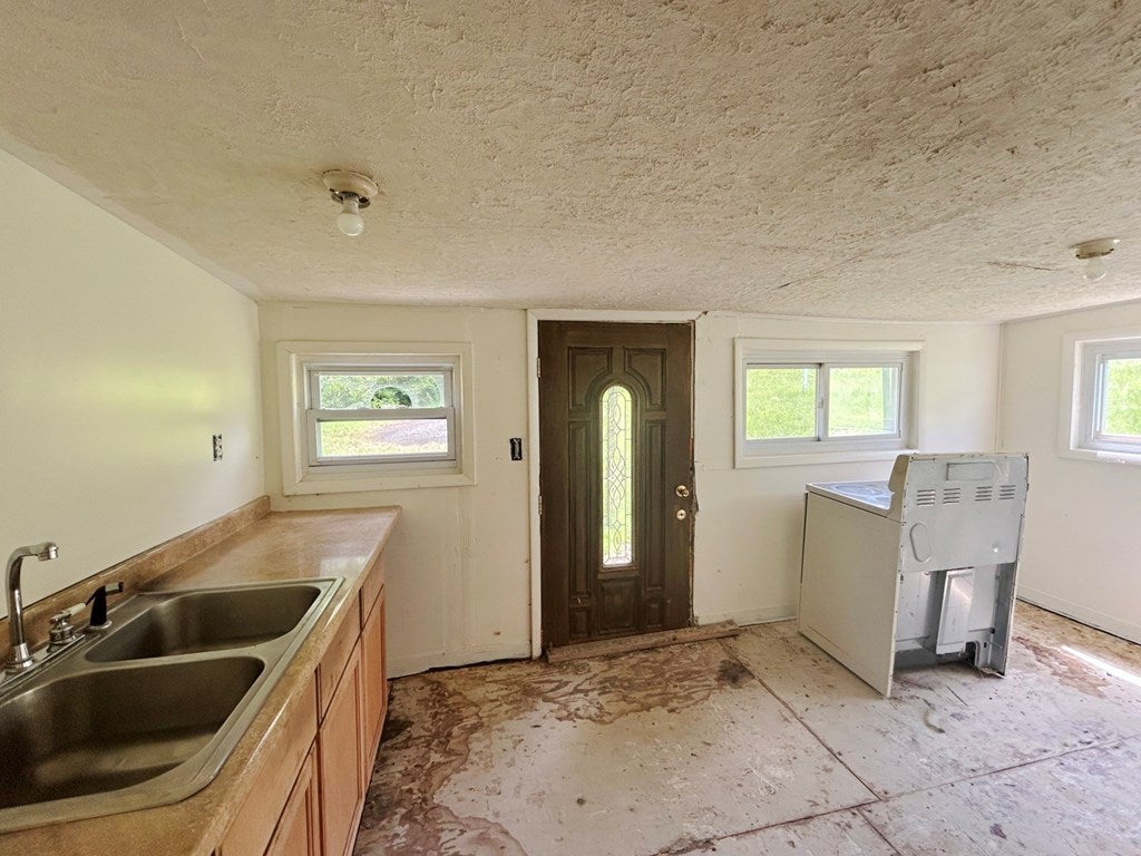 303 Government Plant Road Saltville, VA 24370 - Photo 11 of 13 Gallery Image 11