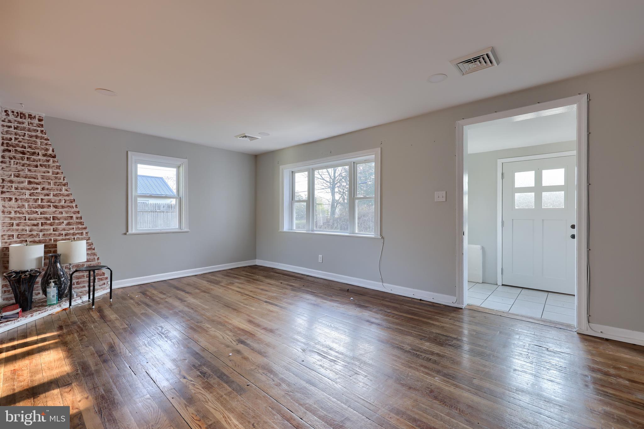 1073 Hopewell Road Oxford, PA 19363 - Photo 3 of 26 Gallery Image 3