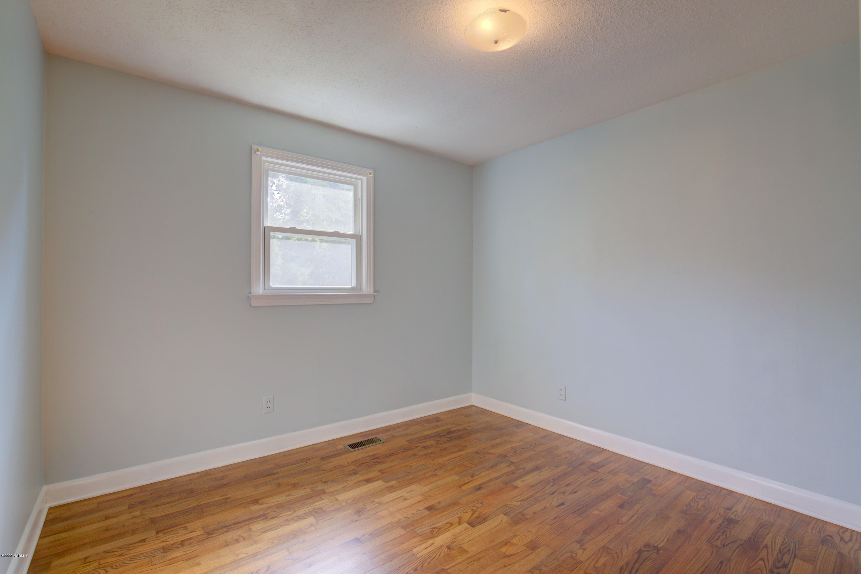 137 Swan Point Road Sneads Ferry, NC 28460 - Photo 15 of 23 137 Swan Point- Interiors_18