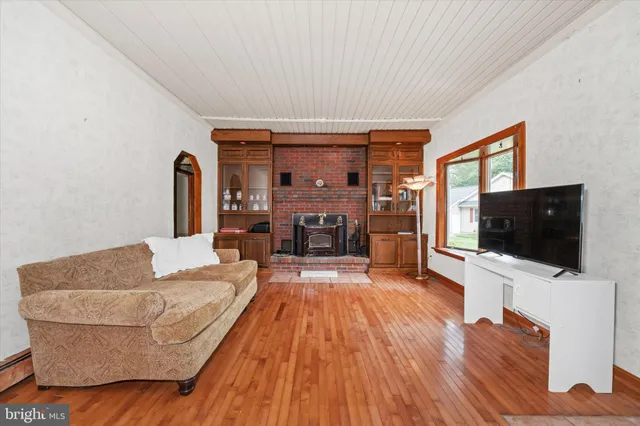 $605,000 | 24 Ferry Point Lane, Earleville, MD 21919