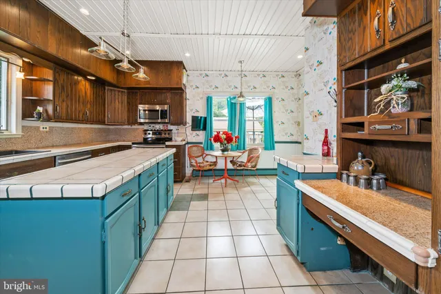 $605,000 | 24 Ferry Point Lane, Earleville, MD 21919