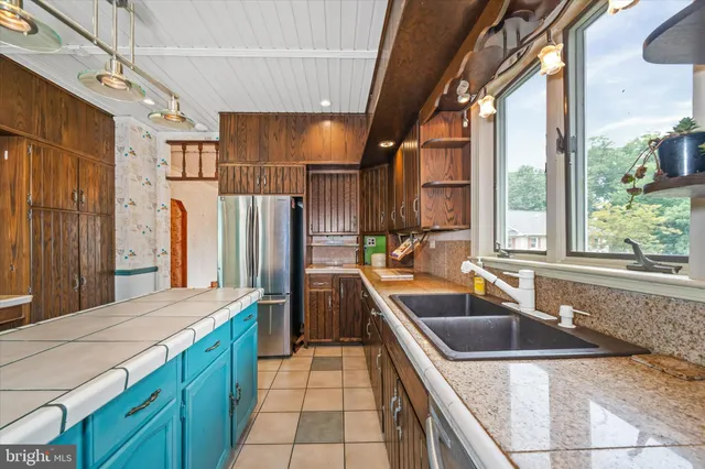 $605,000 | 24 Ferry Point Lane, Earleville, MD 21919