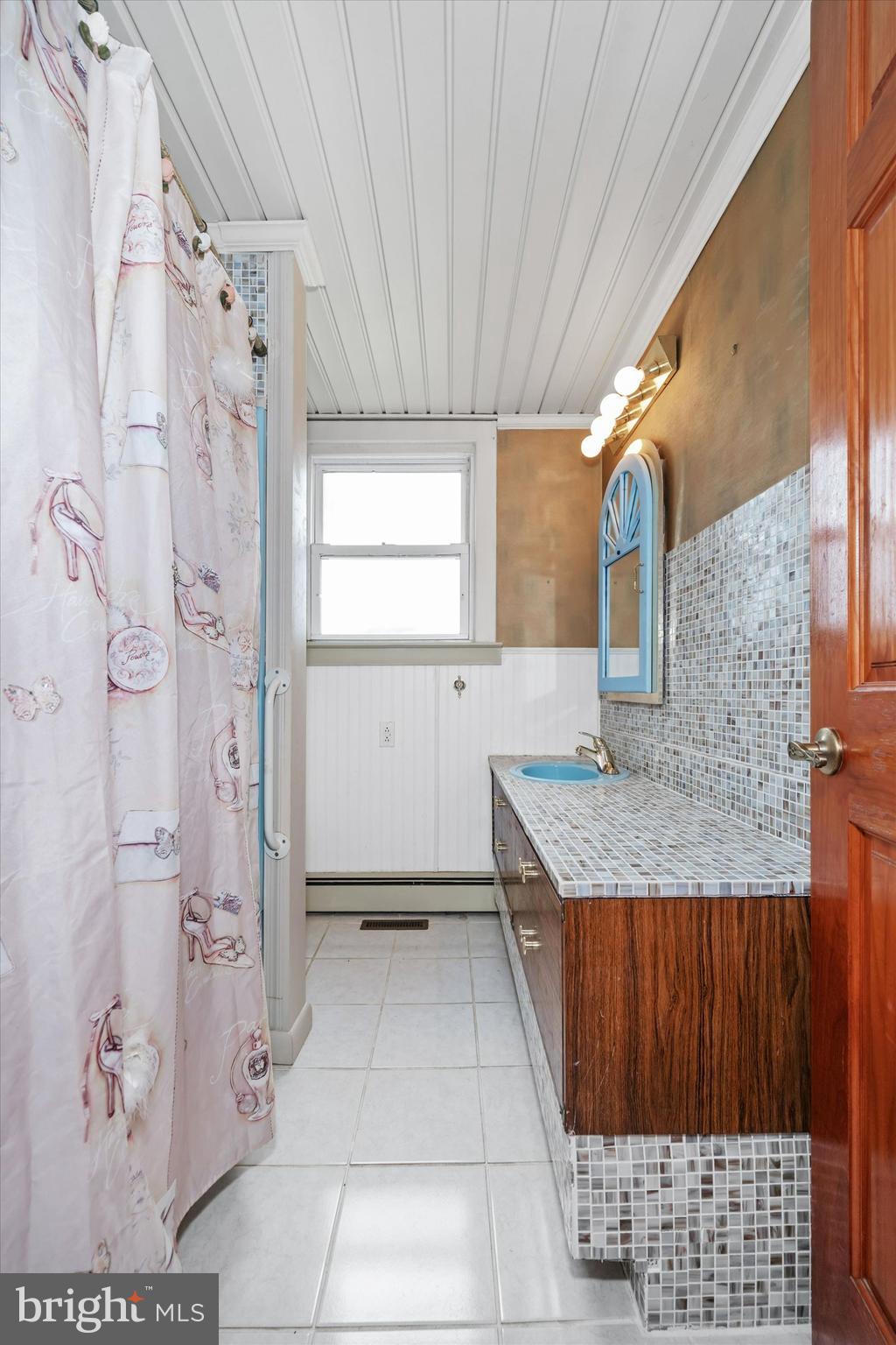 24 Ferry Point Lane Earleville, MD 21919 - Photo 41 of 71 BATHROOM #2 FIRST FLOOR