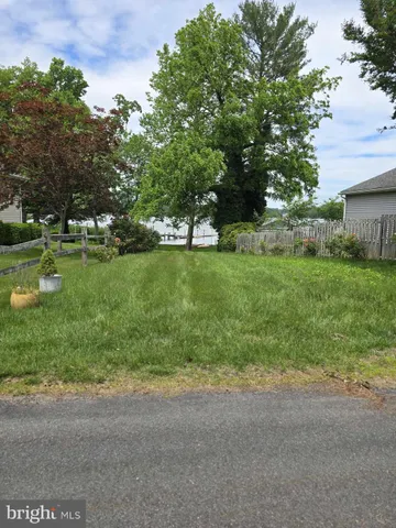 $605,000 | 24 Ferry Point Lane, Earleville, MD 21919