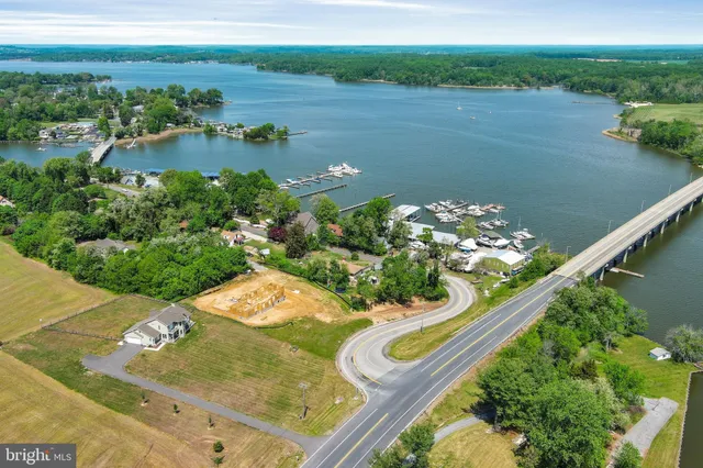 $605,000 | 24 Ferry Point Lane, Earleville, MD 21919