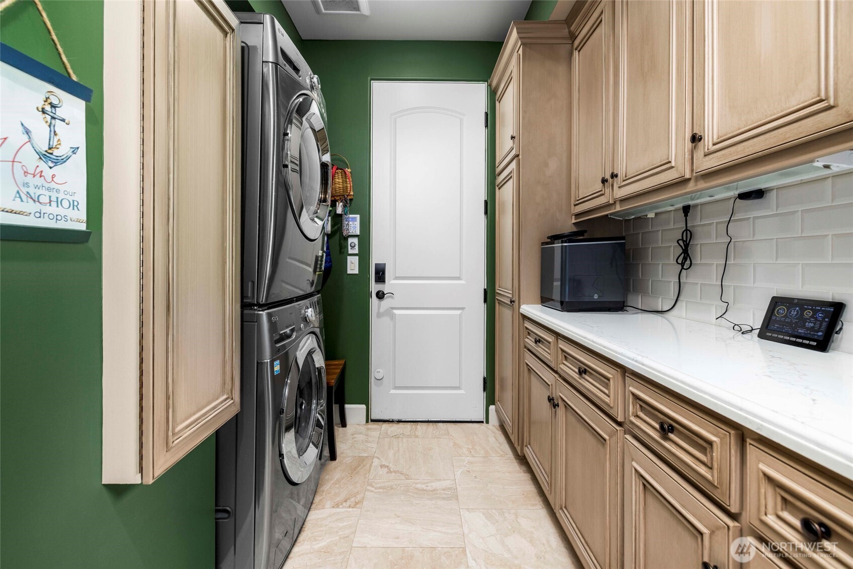 13887 Gibralter Road Anacortes, WA 98221 - Photo 23 of 40 Gallery Image 23
