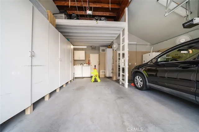 $530,000 | 8633 Balboa Boulevard, Unit 29, Northridge, CA 91325