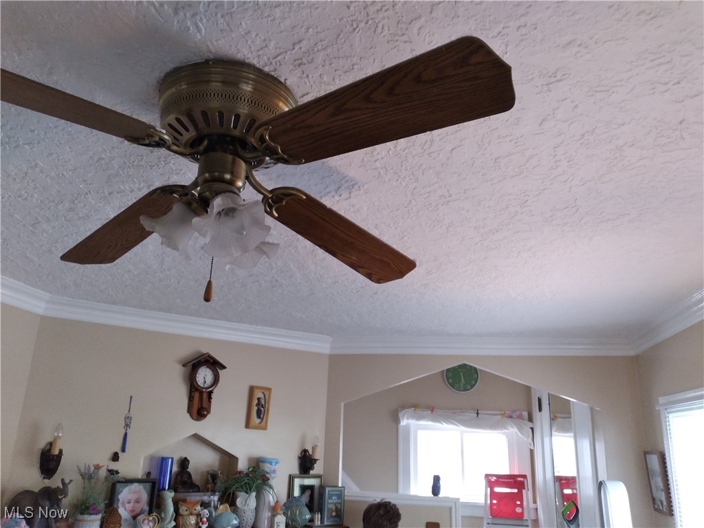 7603 Ridgefield Avenue Parma, OH 44129 - Photo 5 of 16