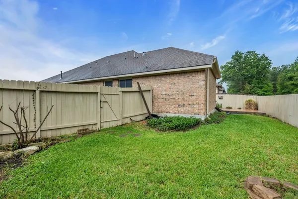 $285,000 | 14320 North Summerchase Circle, Willis, TX 77318