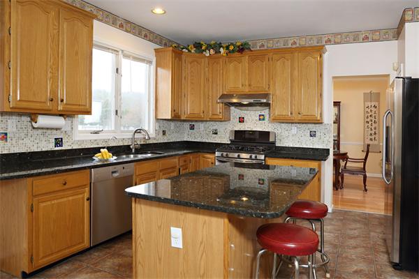 75 Gavins Pond Road Sharon, MA 02067 - Photo 5 of 9 Gallery Image 5