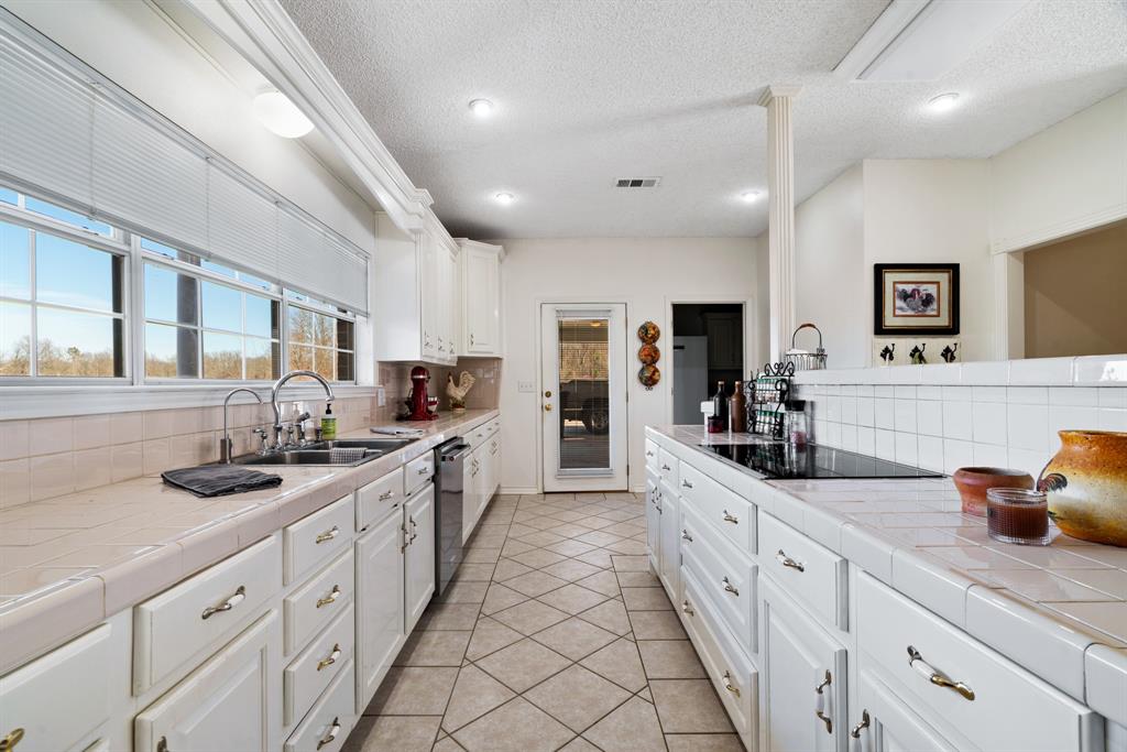 250 County Road Detroit, TX 75436 - Photo 3 of 22