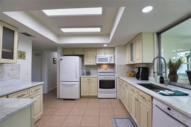 $2,500 | 1141 Royal Road, Venice, FL 34293