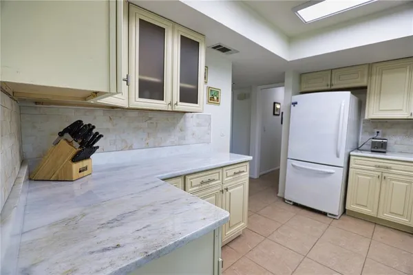 $2,500 | 1141 Royal Road, Venice, FL 34293