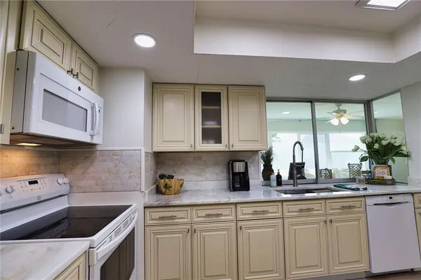 $2,500 | 1141 Royal Road, Venice, FL 34293